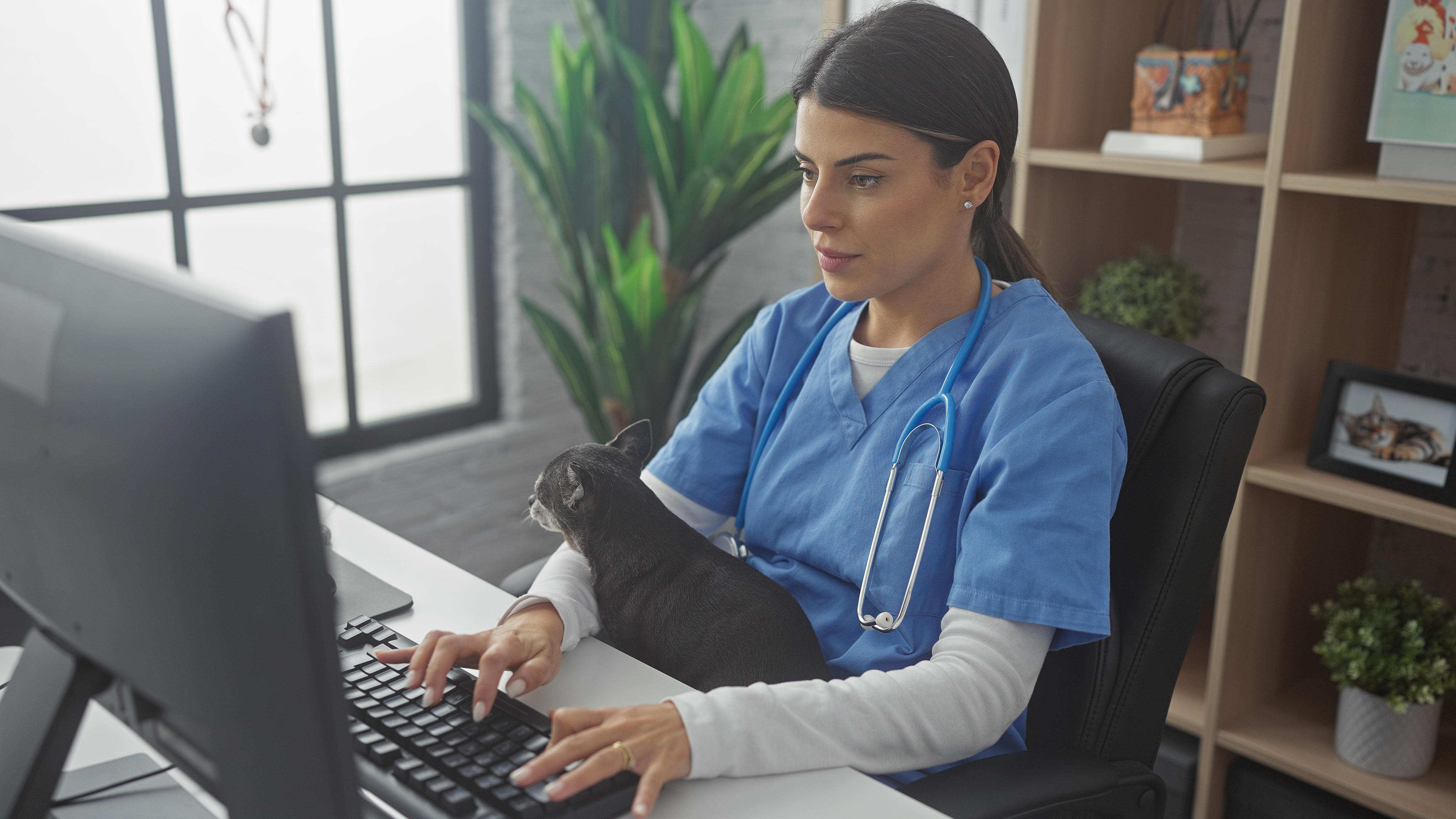 Optimize veterinary conference lead follow up.